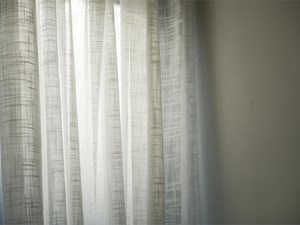 ¿Compro cortinas lisas o estampadas?